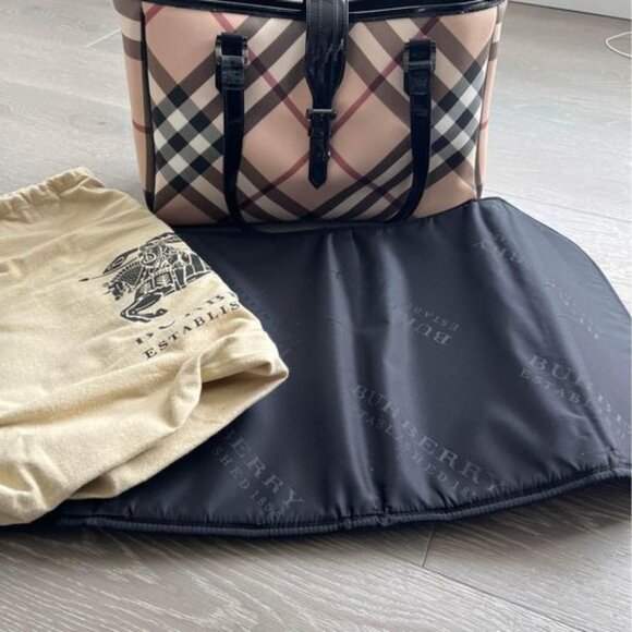 Burberry "Jeannie" Diaper/Tote Bag - Picture 1 of 5